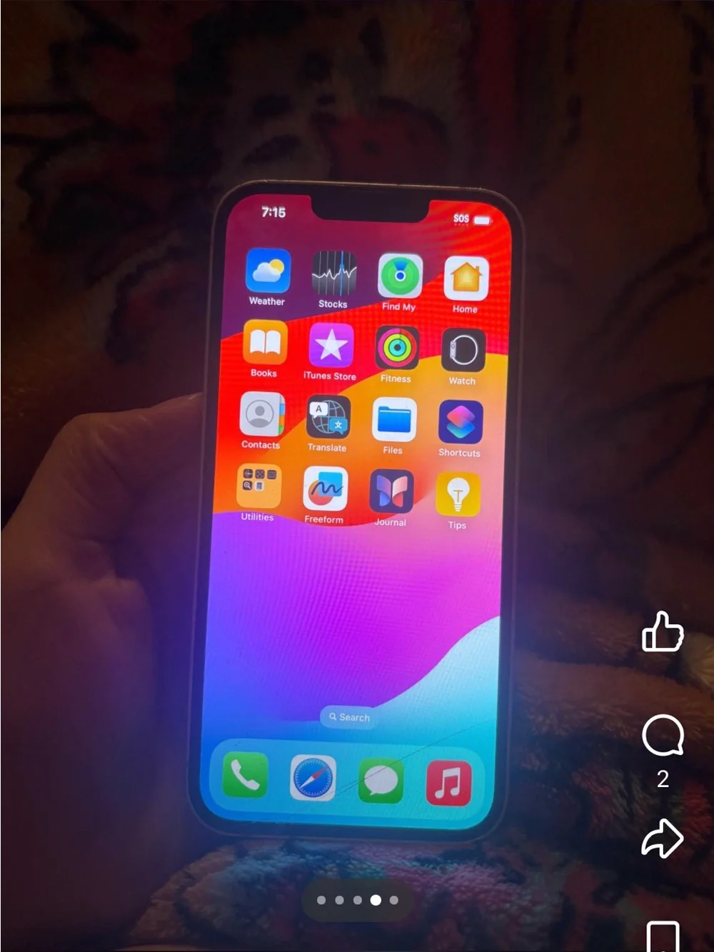 Apple iPhone 13 in Light Pink